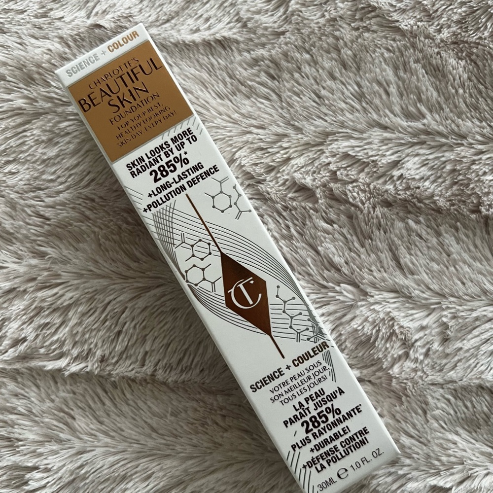 NEW Charlotte Tilbury Beautiful Skin Foundation 10N
